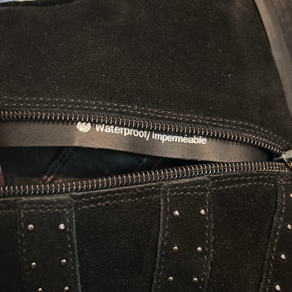 Blondo Wsterproof Buckle Booties - Picture 6 of 6